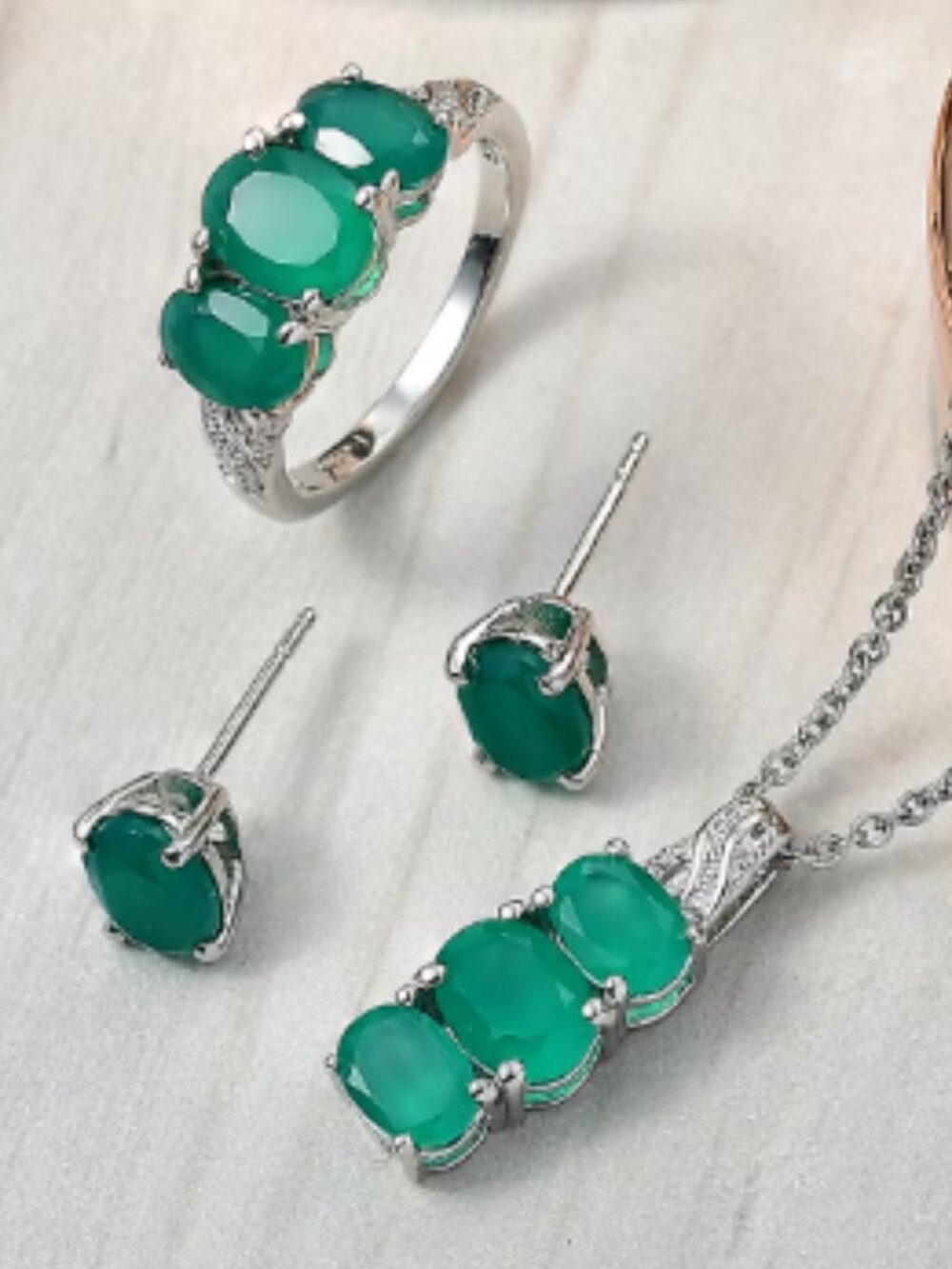 3 Piece Set - Verde Onyx Stud Earrings, Ring and Pendant